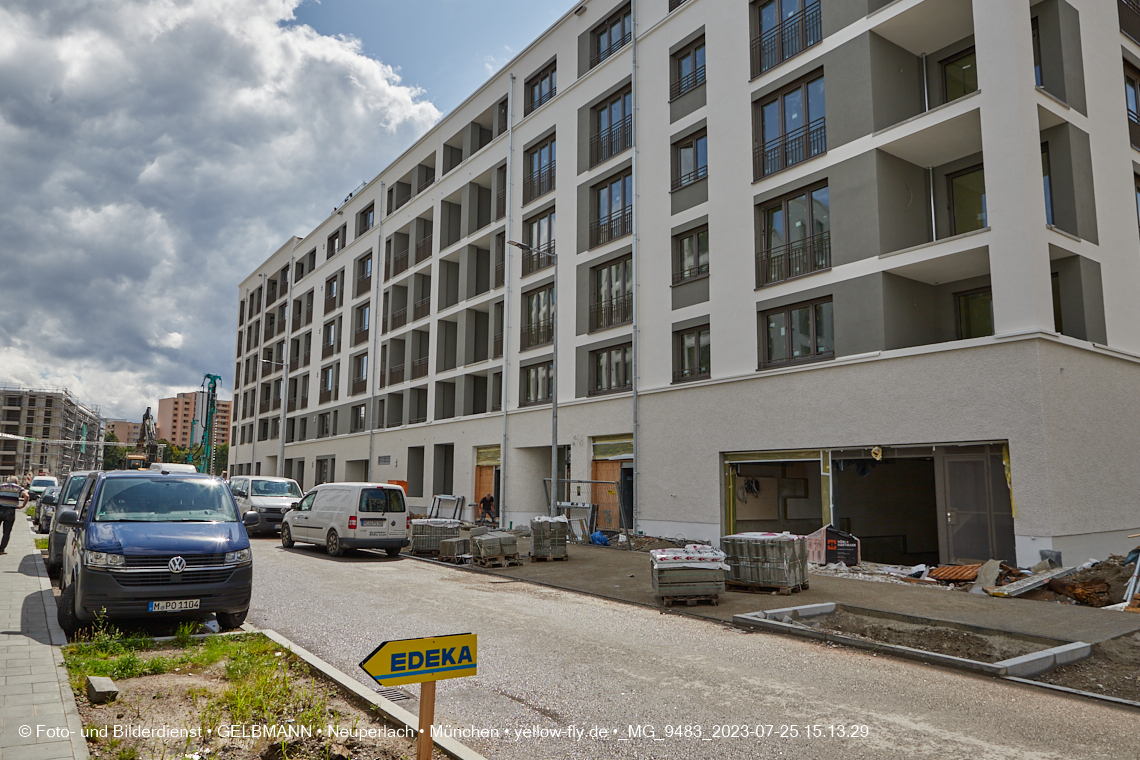 25.07.2023 - Rundgang im Alexisquartier in Neuperlach